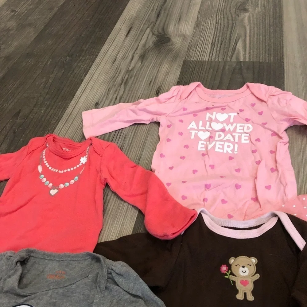 Carters Bundle of Plain and Printed Onesies‎ 3 Months